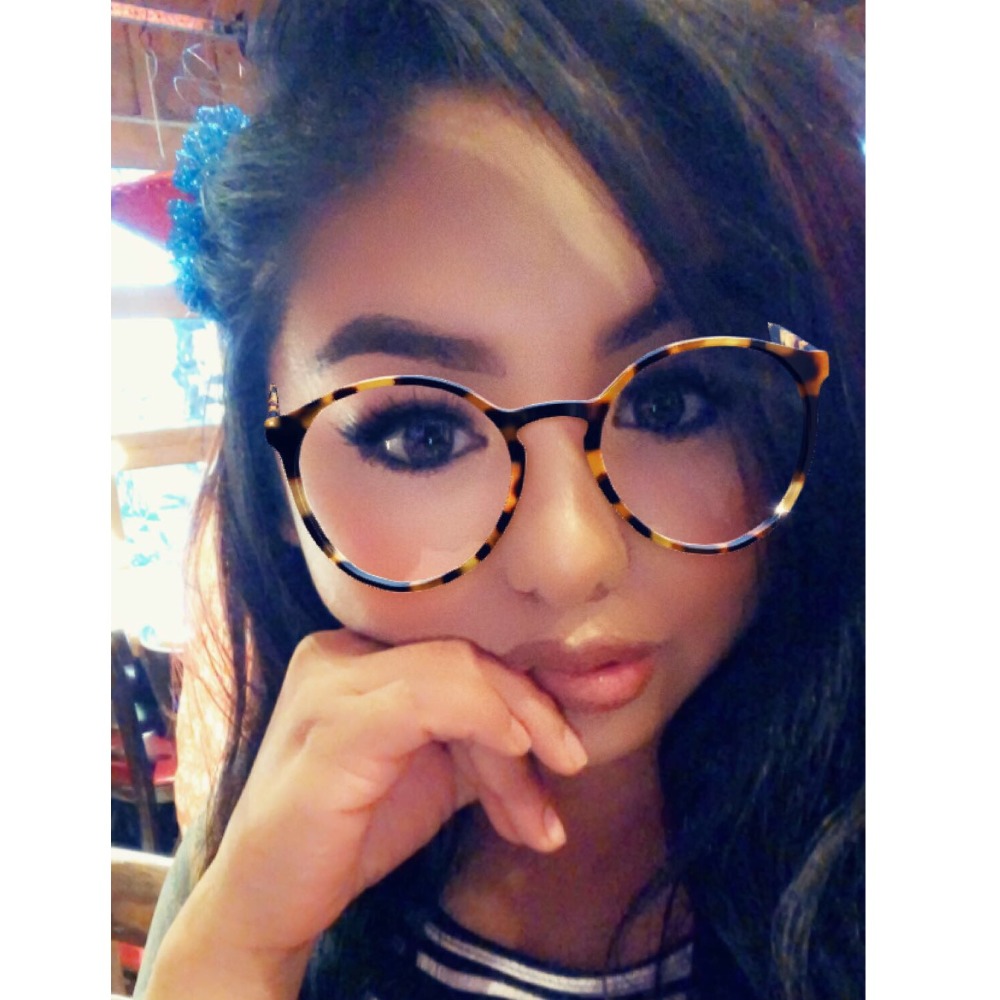Meet your Posher, Marissa